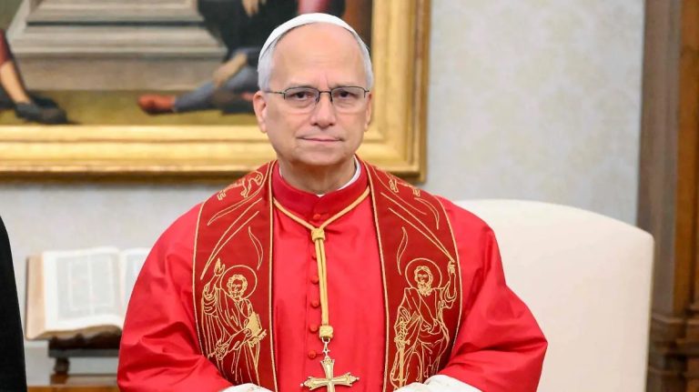 Papa León XIV habla con Putin sobre una tregua y ofrece diálogo