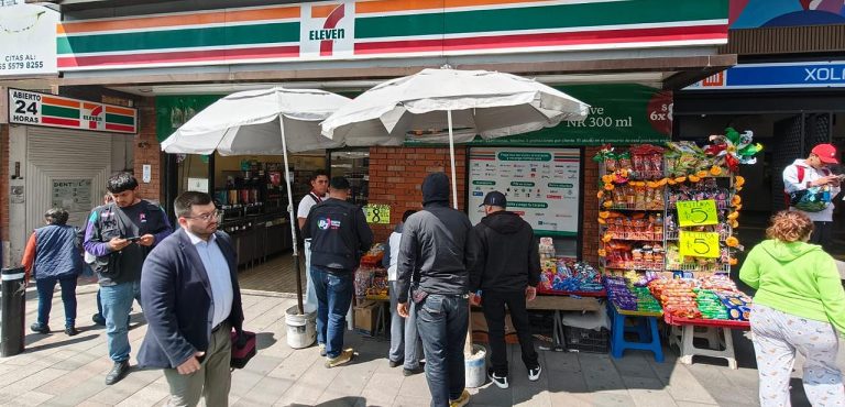 Retiran 22 puestos irregulares, en calzada de Tlalpan