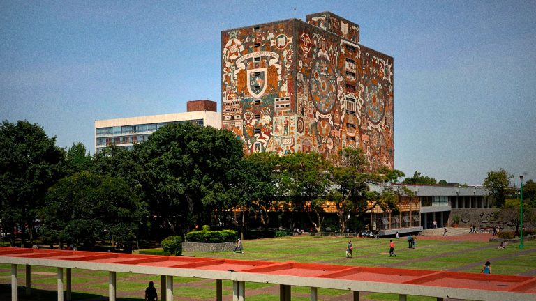 UNAM ofrecerá becas de hasta 10 mil pesos